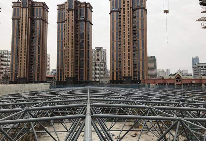 汕尾螺栓球网架结构